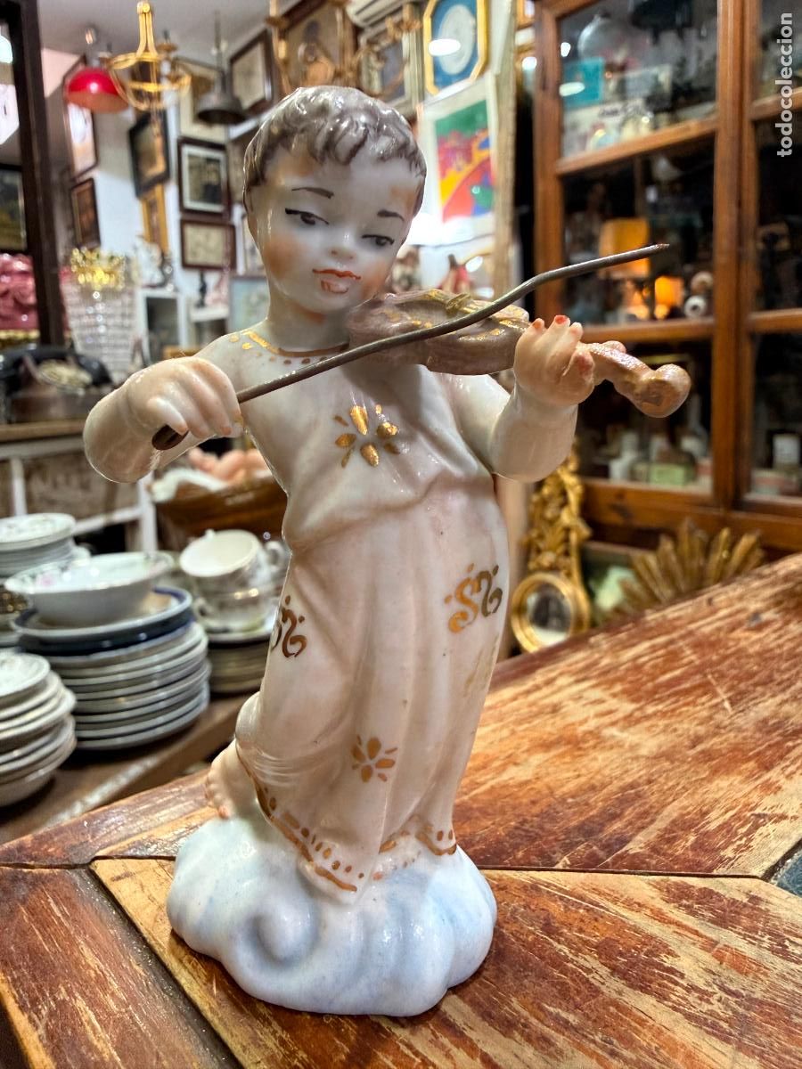 Oggetti Antichi: ANTIGUO Y PRECIOSO ANGEL QUERUBIN CON INSTRUMENTO MUSICAL DE PORCELANA - MEDIDA 12 CM