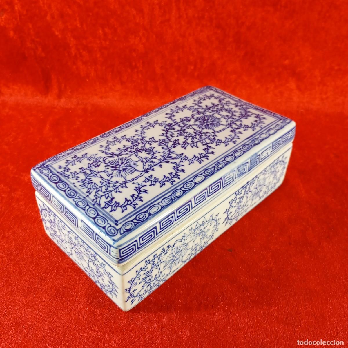 Antig&uuml;edades: PRECIOSA CAJA DE PORCELANA CHINA - AZUL COBALTE - COMPARTIMENTO INTERNO - 19 X 10 X 7 CM / 2201