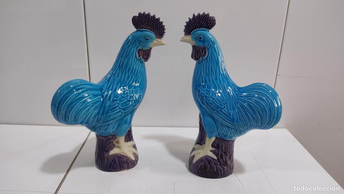 Antig&uuml;edades: 1214 PAREJA DE GALLOS CHINOS, REALIZADOS EN PORCELANA, VIDRIADOS, GRAN DETALLE, A&Ntilde;OS 70/80