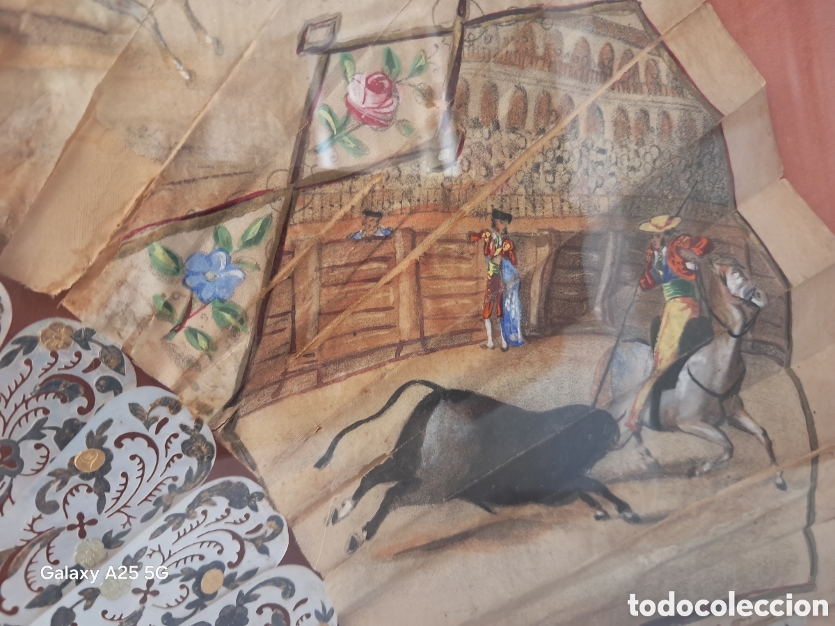 Antig&uuml;edades: Abanico con escenas taurinas. - Foto 4