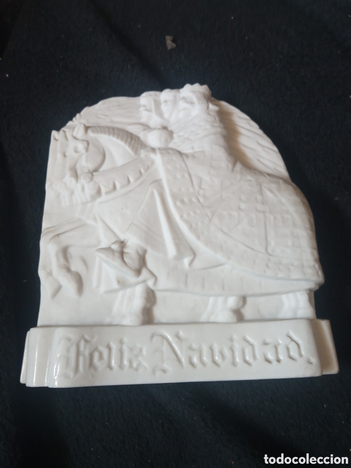 Antig&uuml;edades: Figura de porcelana de Algora, Feliz Navidad, mide 12,5x12,5cm