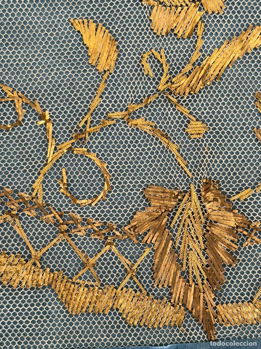 Antig&uuml;edades: Fragmento de Encaje de hojilla de oro - Foto 7