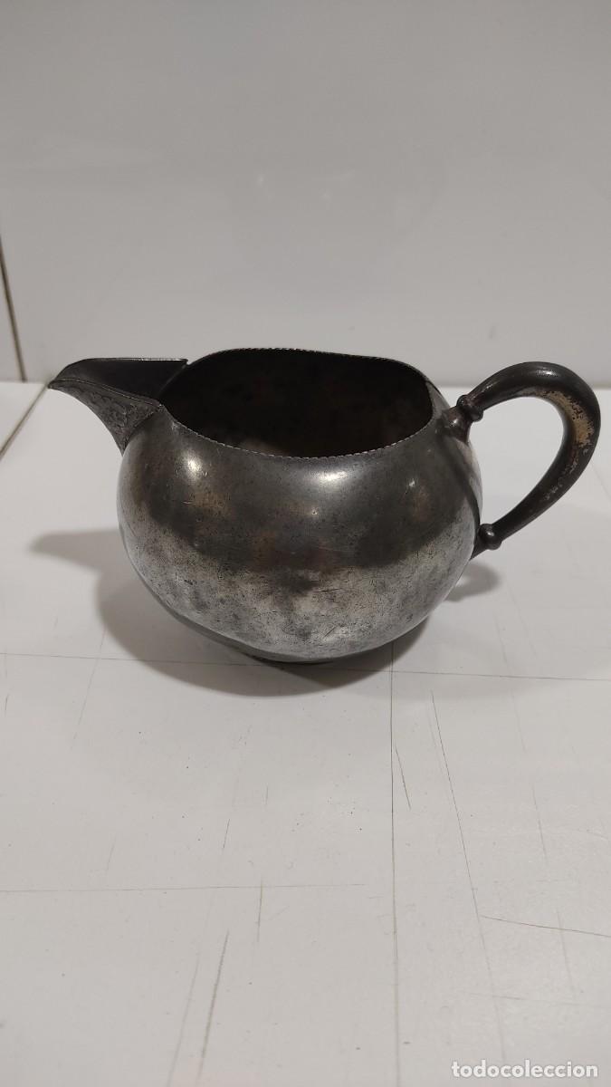 Antig&uuml;edades: 1228 ANTIGUA LECHERA DE METAL CON RESTOS DE PLATEADA, DE FINALES SIGLO XIX