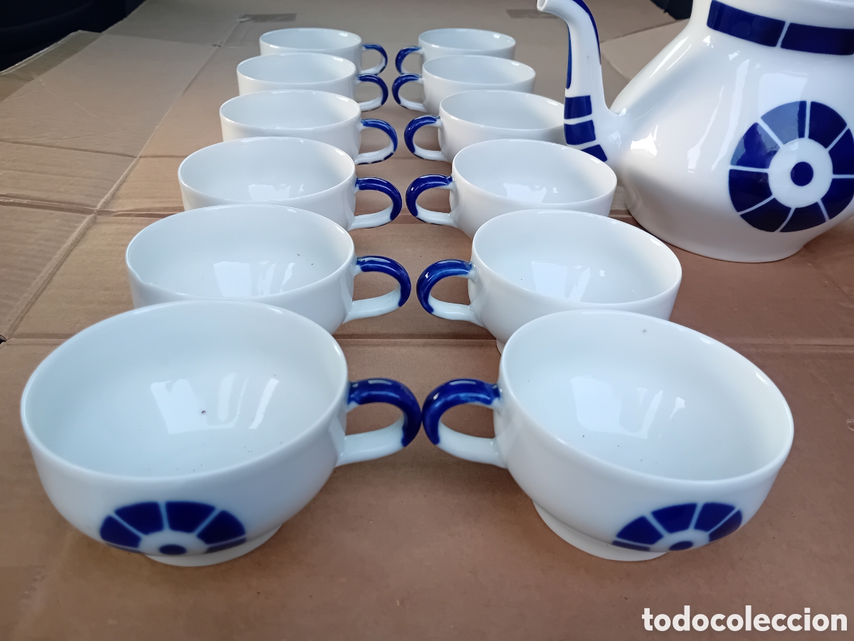 Antig&uuml;edades: JUEGO TE CAFE CON TETERA Y 12 TAZAS SIN PLATOS SARGADELOS. UNA TAZA CON PEQUE&Ntilde;O ROTO VER ULTIMA FOTO