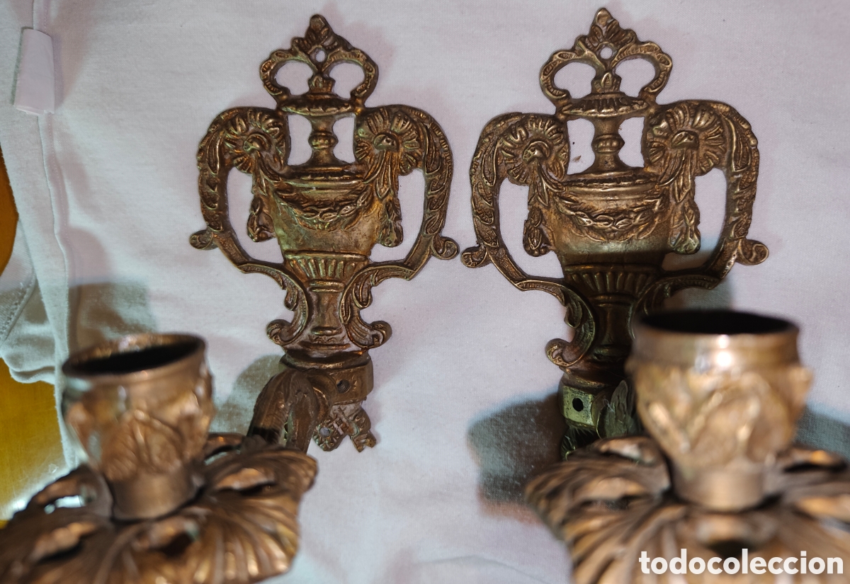 Antig&uuml;edades: Pareja candelabros bronce pared - Foto 3