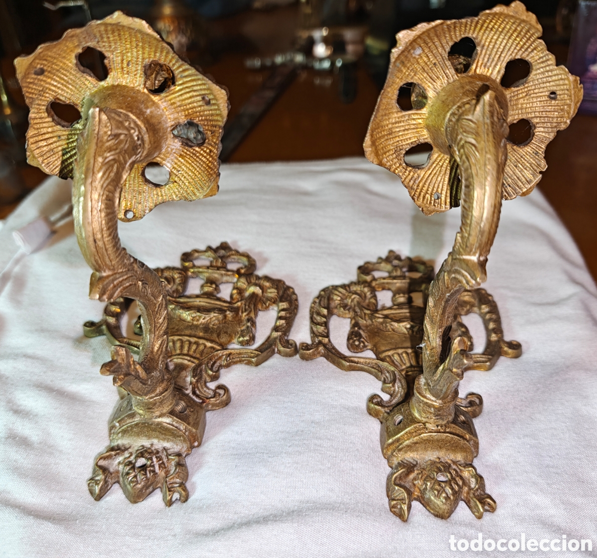 Antig&uuml;edades: Pareja candelabros bronce pared - Foto 4