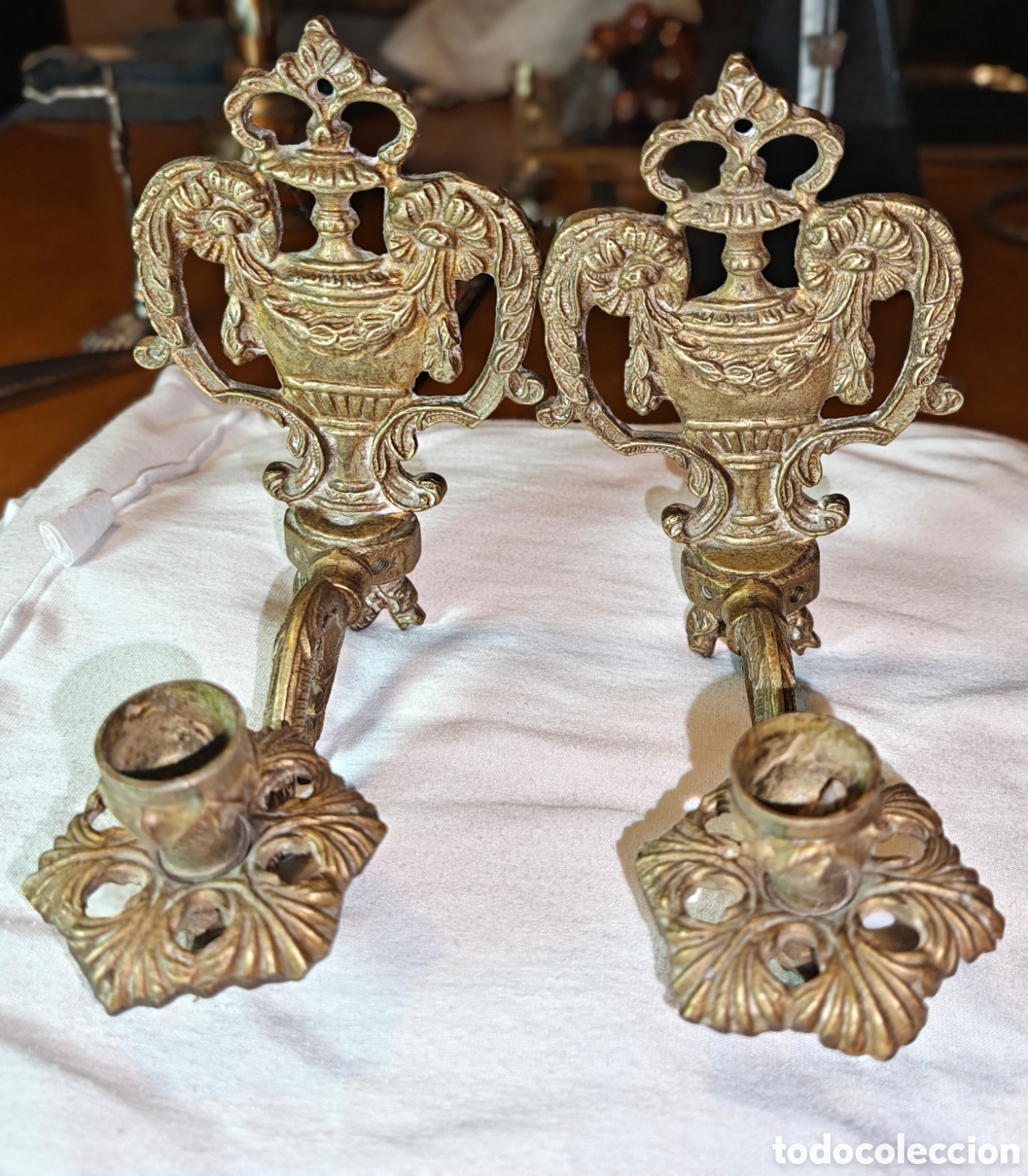 Antig&uuml;edades: Pareja candelabros bronce pared - Foto 6