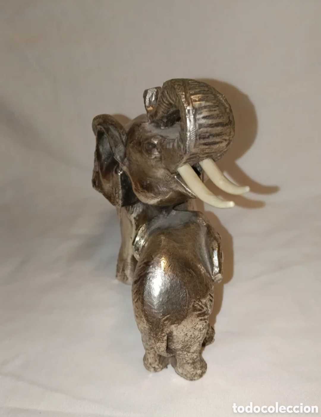 Antig&uuml;edades: Elefante con cria, ba&ntilde;o de plata ley - Foto 2
