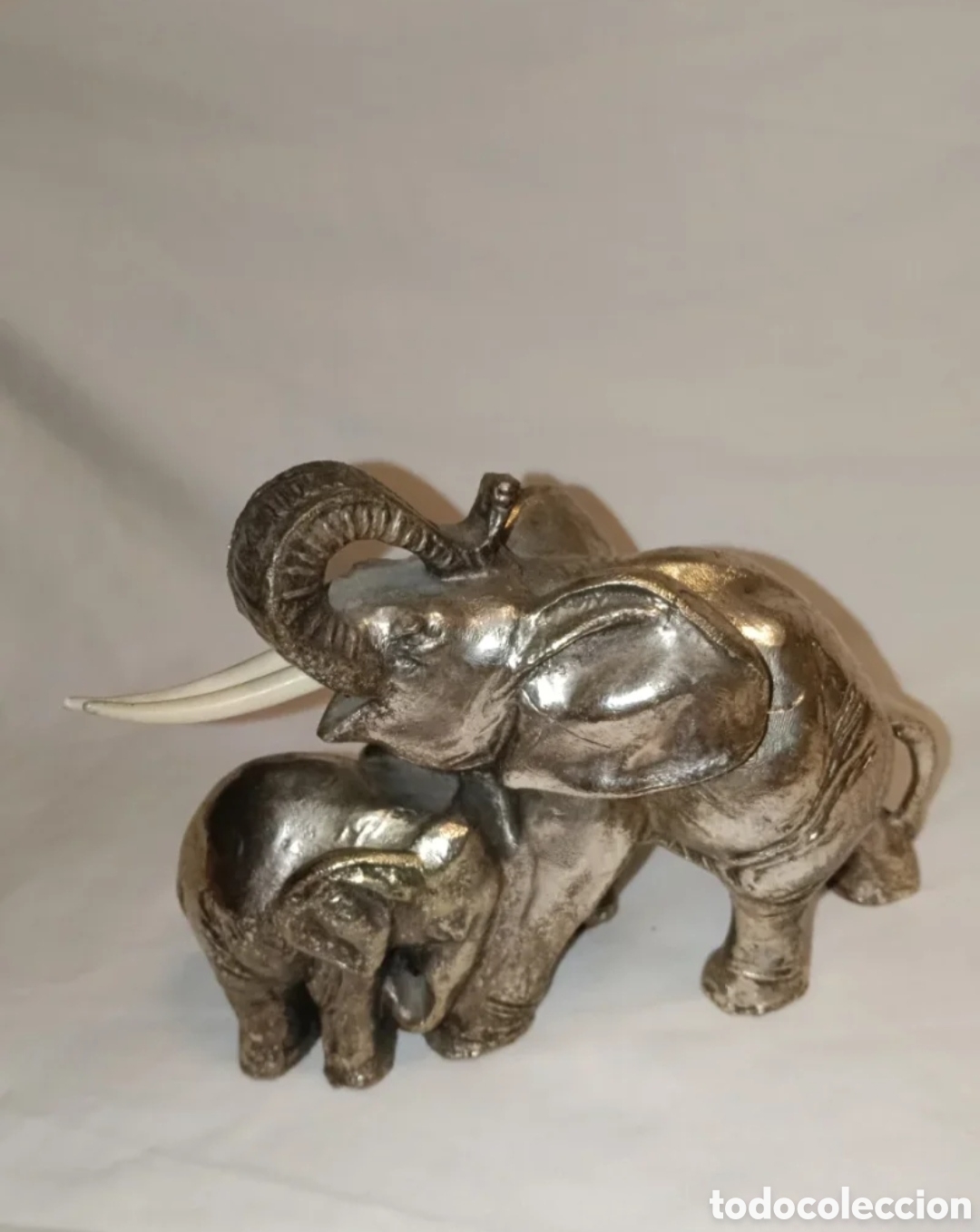Antig&uuml;edades: Elefante con cria, ba&ntilde;o de plata ley - Foto 3
