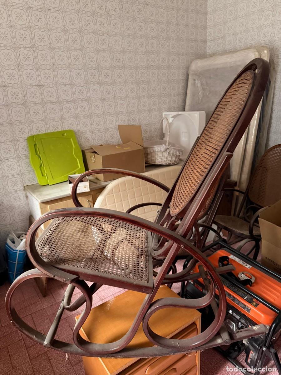 Antig&uuml;edades: 3 Antigua mecedora de madera curvada estilo Thonet-Asiento y respaldo de rejilla-Vintage A&ntilde;os 60/70