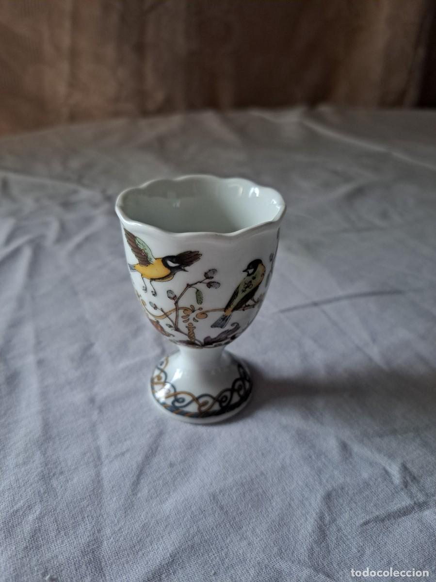 Antig&uuml;edades: Preciosa huevera de porcelana Hutschenreuther Germany, decorada con aves y flores