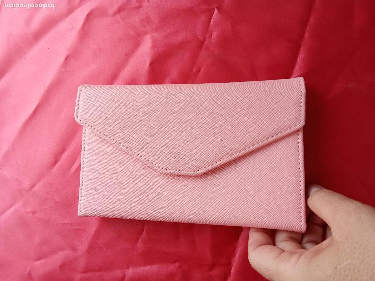 Antig&uuml;edades: Cartera se&ntilde;ora y para portapasaportes sinteica Zoppen Caja. Bolsos
