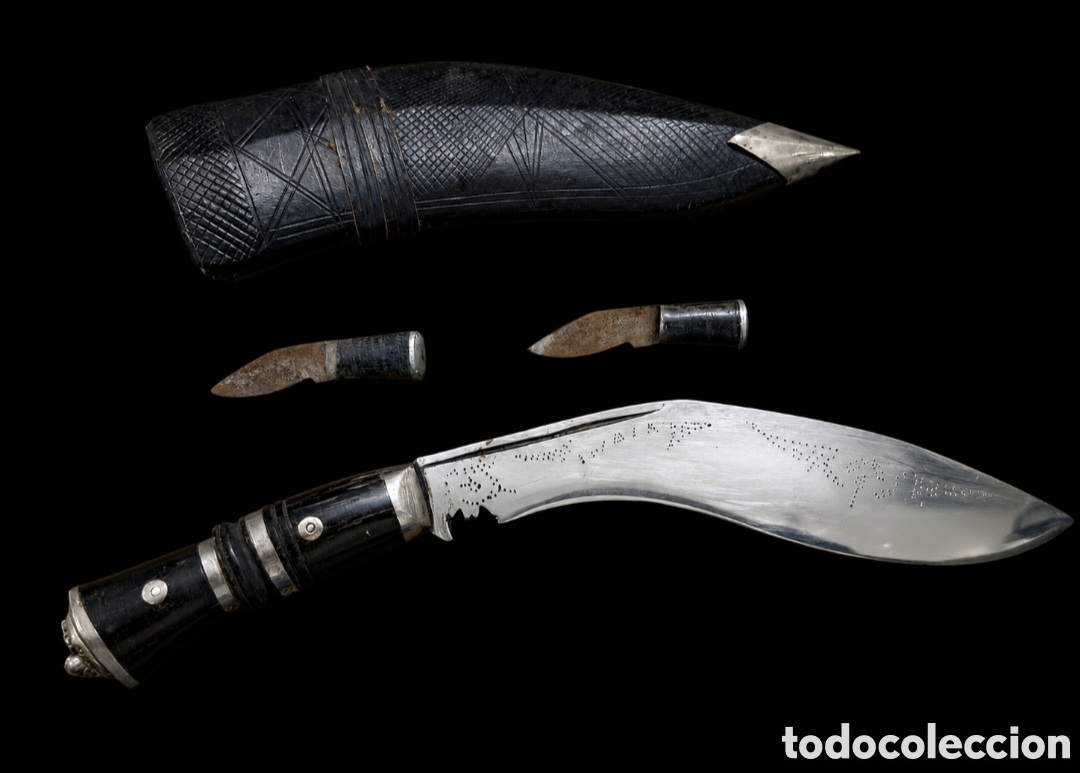 Antig&uuml;edades: Kukri del Nepal de 1880 a 1900 con su funda original y el karda y chakmak originales
