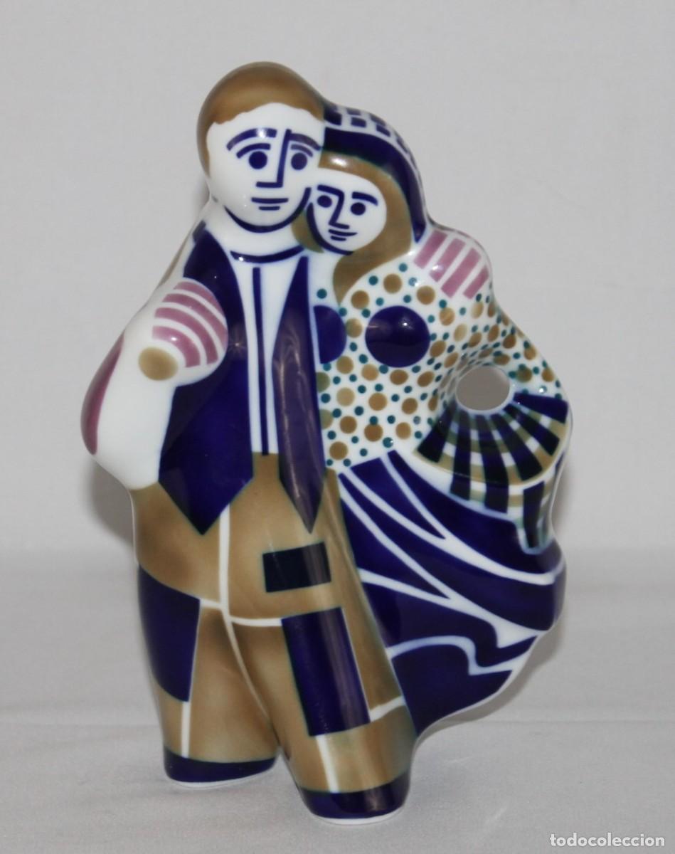 Antig&uuml;edades: Figura de porcelana Sargadelos. Pareja de Labriegos. Dise&ntilde;o gallego