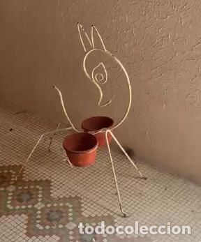Antig&uuml;edades: Antiguo macetero portamacetas de forja - Forma de ciervo / Bambi - Vintage A&ntilde;os 60/70