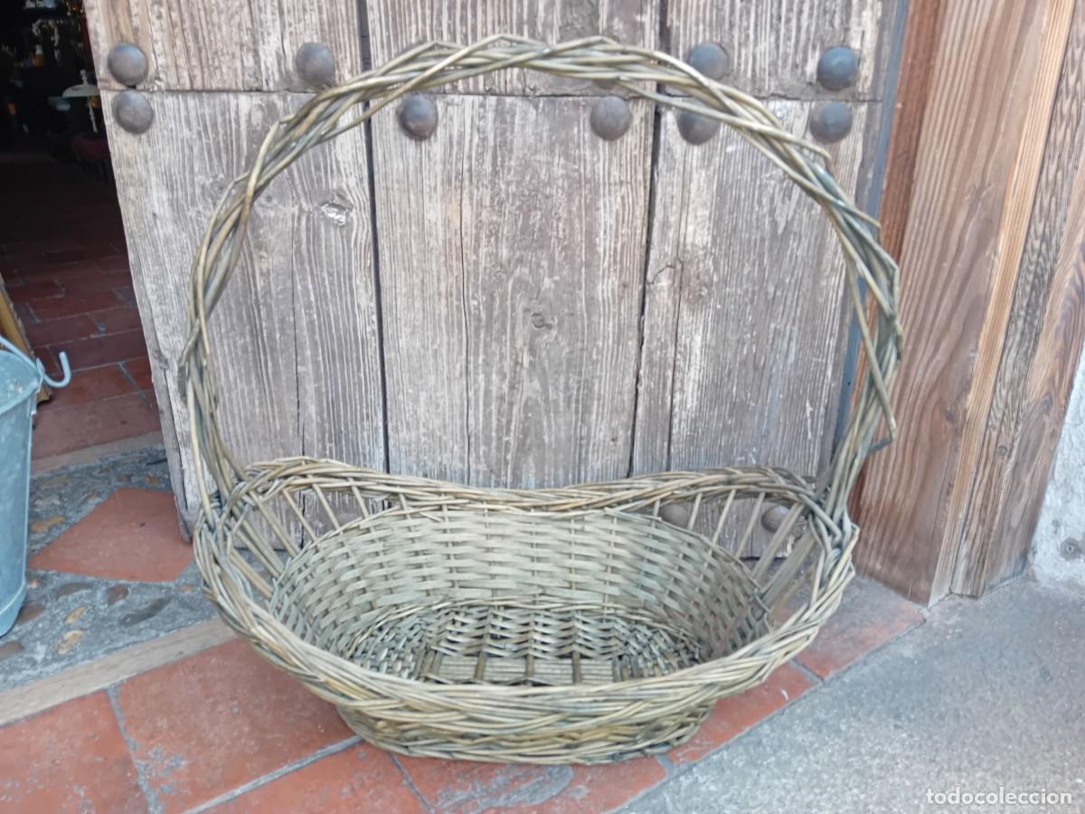Antig&uuml;edades: Cesta de mimbre antigua - Foto 1