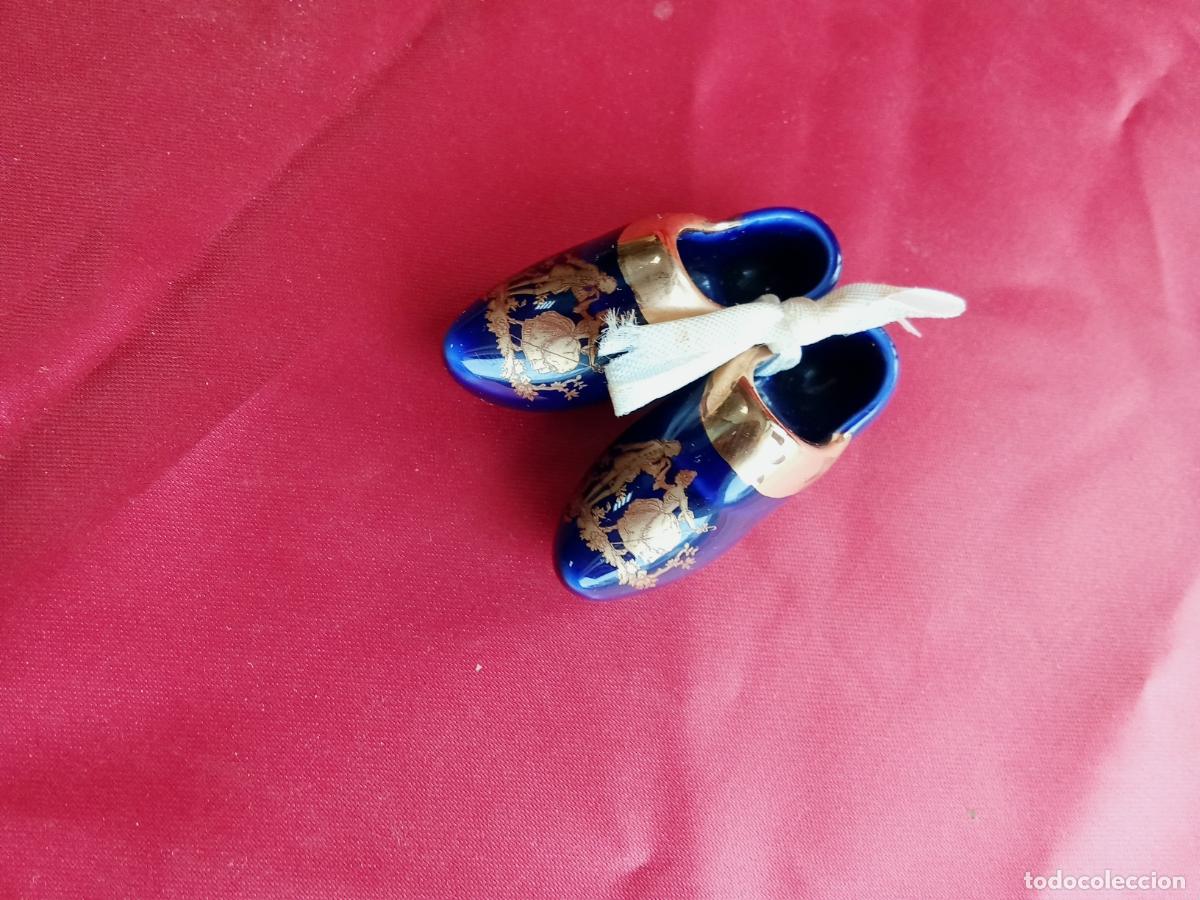 Antig&uuml;edades: Zuecos pareja ceramica azul cobalto, francia V.2