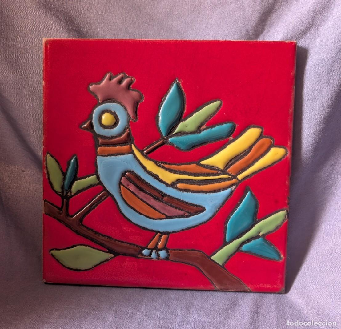 Antig&uuml;edades: Azulejo Cer&aacute;mica Espa&ntilde;ola Vintage en Relieve con P&aacute;jaro J.S. Made in Spain A&ntilde;os 70