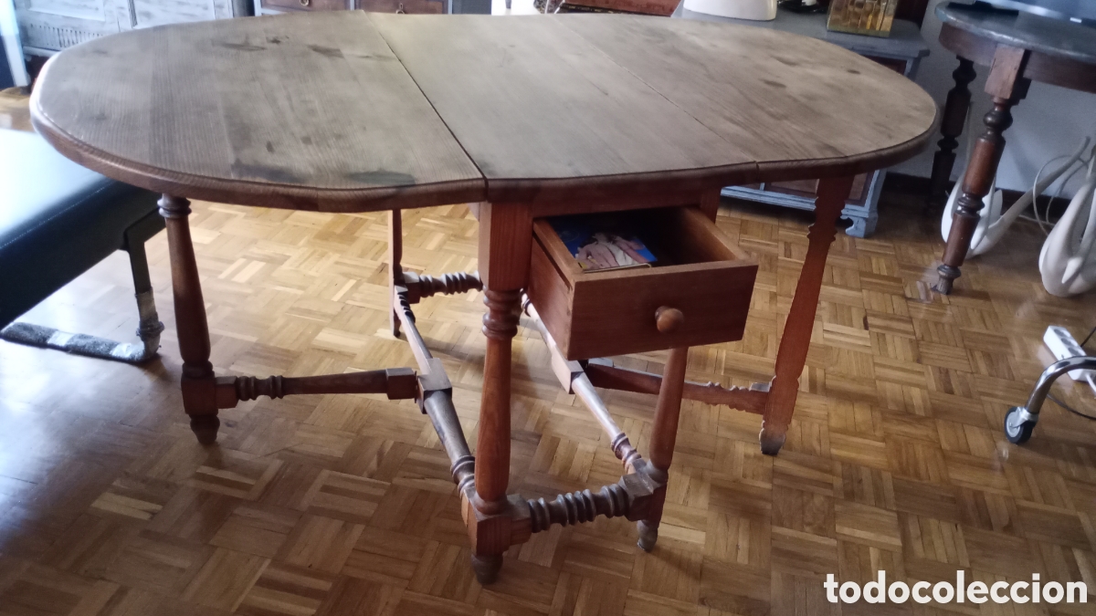 Antig&uuml;edades: Mesa abatible antigua.