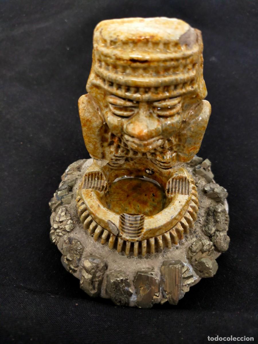 Antig&uuml;edades: FIGURA AZTECA O ANDINA. PORTA INCIENSOS O CENICERO. EN REVERSO SE LEE &rdquo;KIRA&rdquo;. EN PIRITA Y CER&Aacute;MICA o