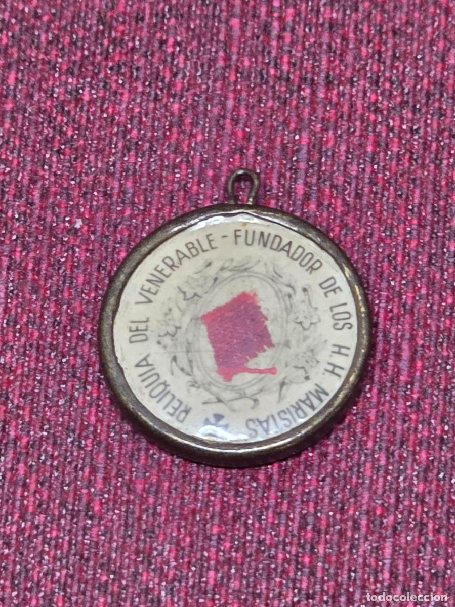 Antig&uuml;edades: Antiguo colgante Reliquia de Plata del Fundador de los Maristas - San Marcelino Champagnat