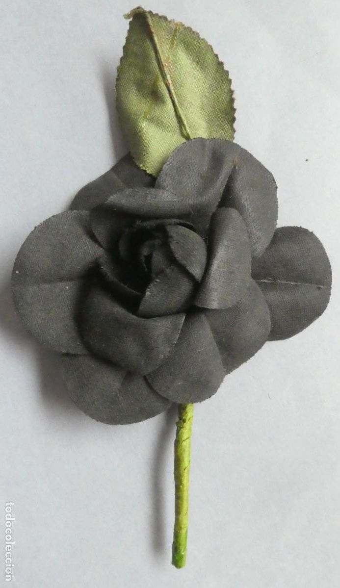 Antig&uuml;edades: ANTIGUA FLOR DE TELA PARA ADORNAR PRENDAS PRIMERA MITAD S.XX