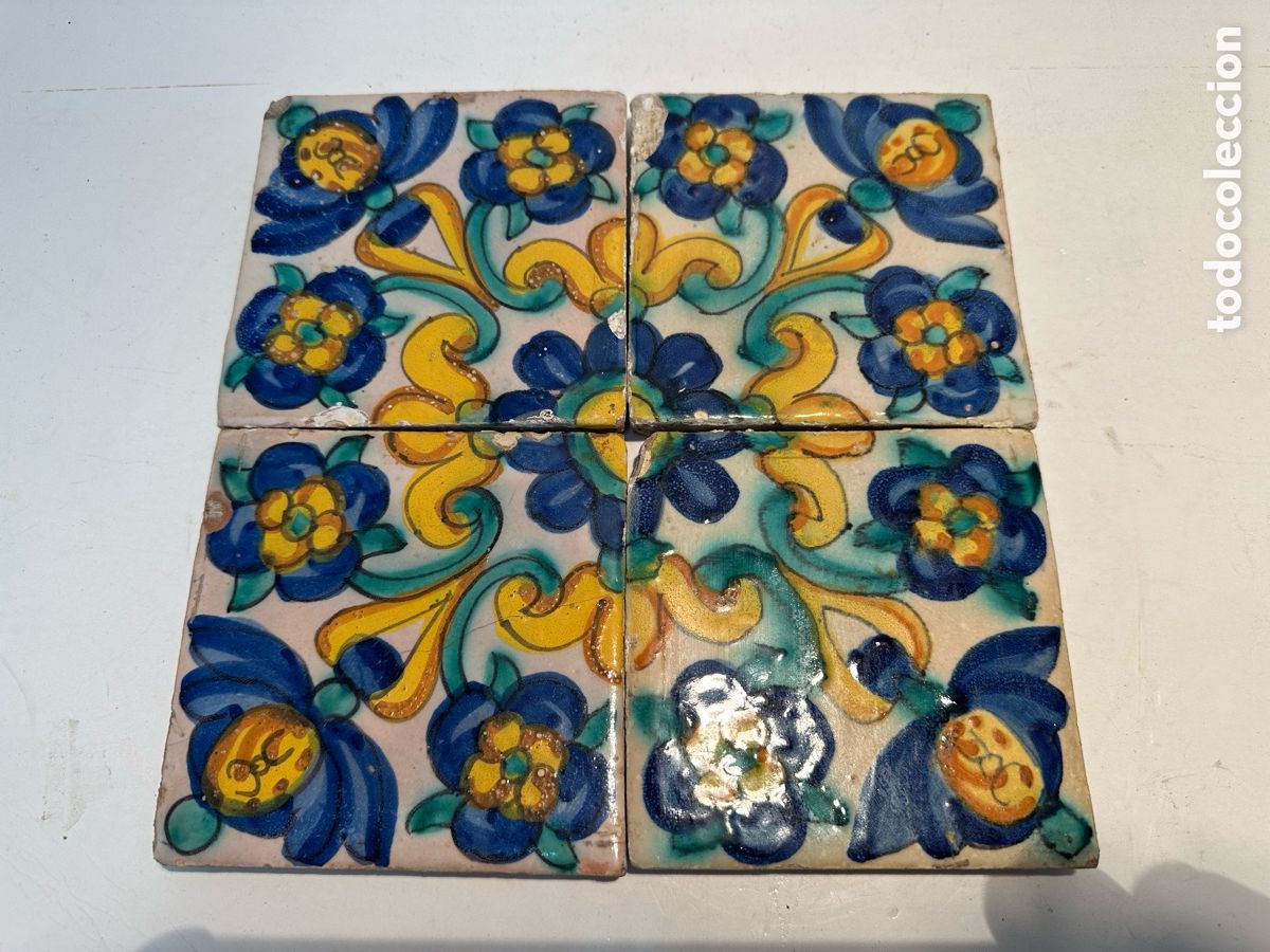 Antig&uuml;edades: PLAFON DE CUATRO AZULEJOS, RAJOLES VALENCIANAS . SIGLO XVIII