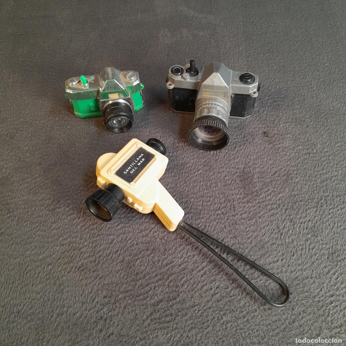 Antig&uuml;edades: LOTE DE 3 MINIATURAS DE C&Aacute;MARAS SOUVENIR CON VISOR DE DIAPOSITIVAS. SIGLO XX