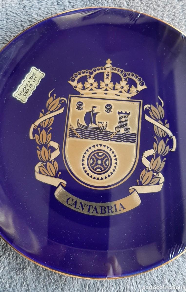 Antiquit&eacute;s: Pareja de Platos Decorativos Asturias y Cantabria - Oro de Ley (Nuevos)