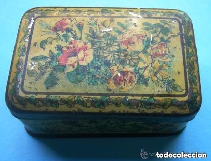 Antig&uuml;edades: CAJA ANTIGUA METALICA muy peque&ntilde;a
