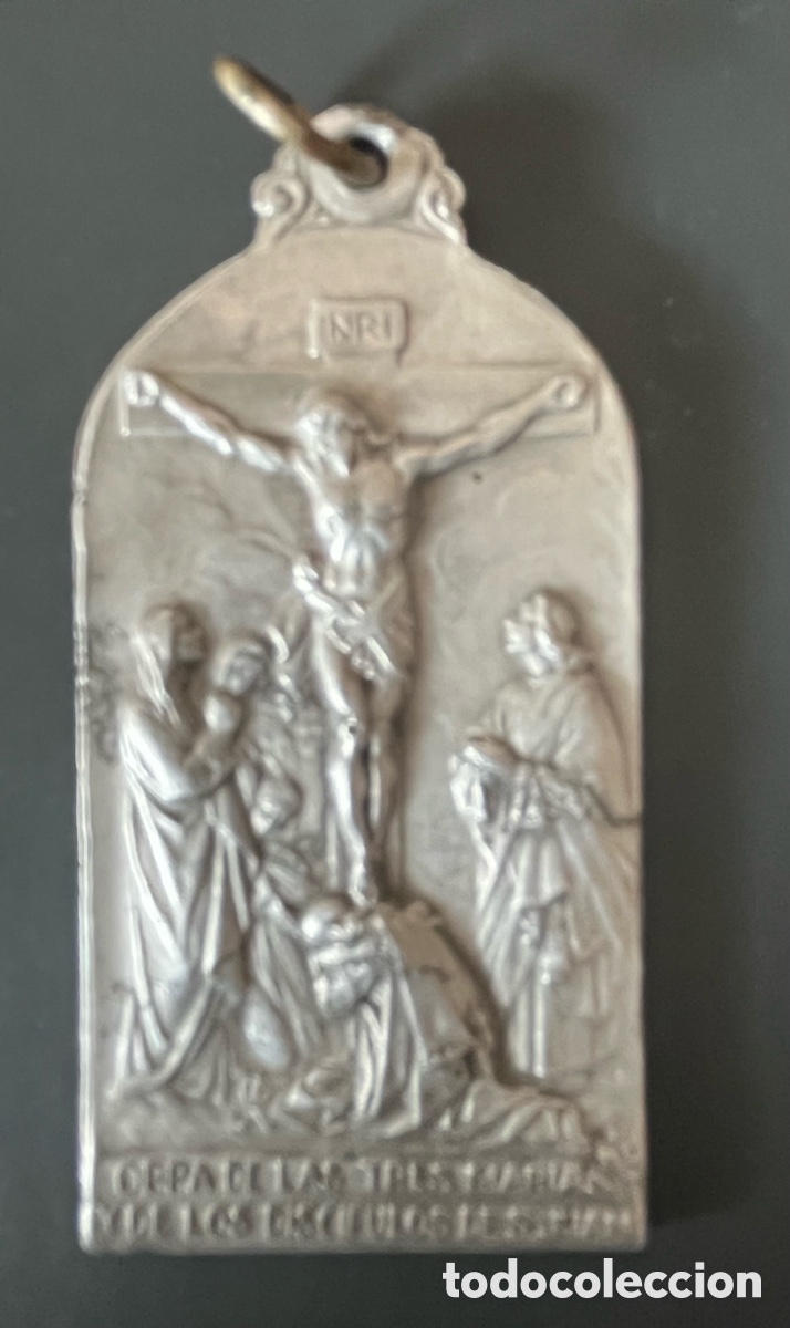 Antig&uuml;edades: Original medalla de los Sagrarios Calvarios - Foto 2