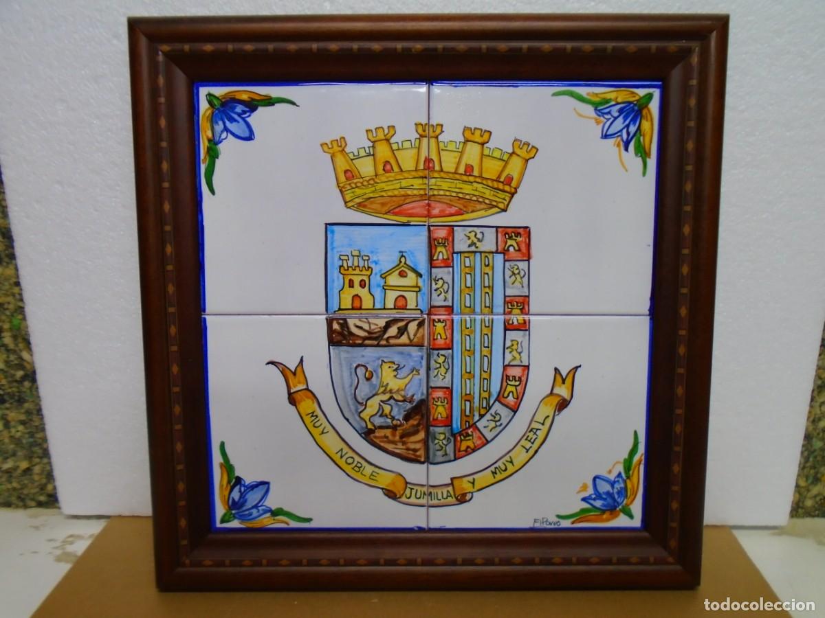 Antig&uuml;edades: PANEL DE AZULEJOS(4)REPRESENTANDO EL ESCUDO DE ARMAS DE LA CIUDAD DE JUMILLA(MURCIA)