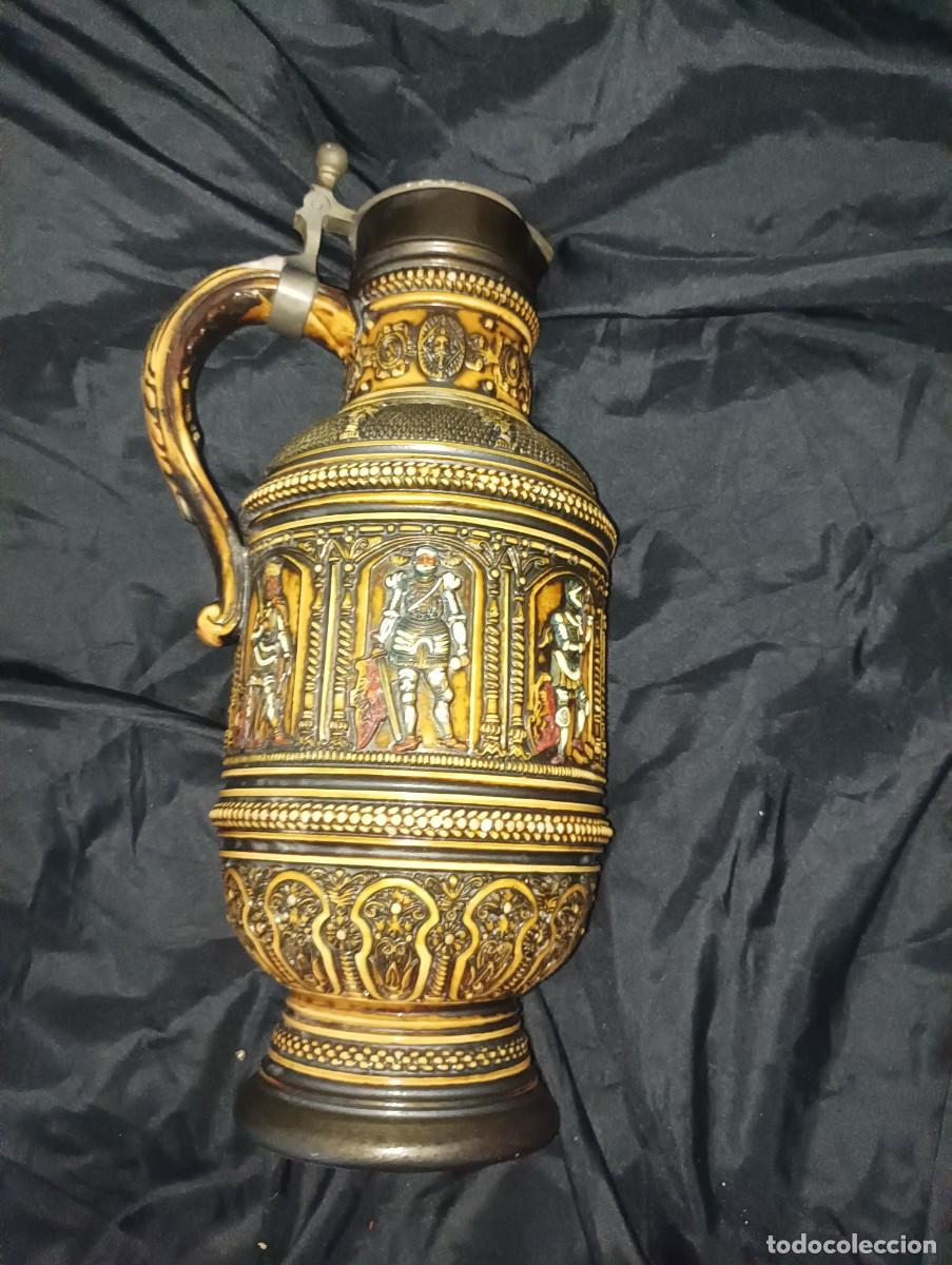 Antig&uuml;edades: Jarra de cer&aacute;mica Gerz Stein de Alemania Occidental - Rey y caballeros - 213