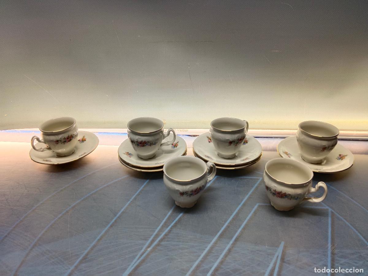 Antig&uuml;edades: Juego de 6 tazas de caf&eacute; de porcelana fina Bernadette y sus respectivos platos, rep&uacute;blica checa