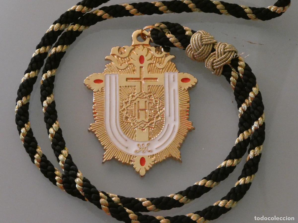 Antig&uuml;edades: MEDALLA MEDALL&Oacute;N RELIGIOSO. COFRAD&Iacute;A JESUS HUMILLADO Y MAR&Iacute;A STMA DE LA PIEDAD DE MELILLA. 90GR