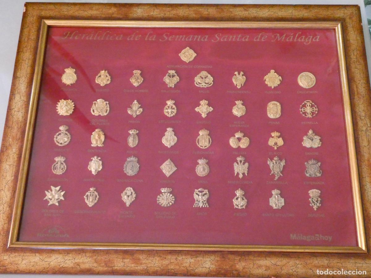 Antig&uuml;edades: COLECCI&Oacute;N COMPLETA 41 INSIGNIAS RELIGIOSAS. BA&Ntilde;O DE ORO. HER&Aacute;LDICA SEMANA SANTA DE M&Aacute;LAGA 46X371,2KG
