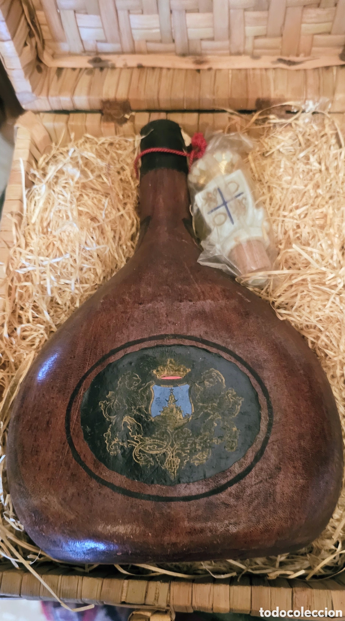Antig&uuml;edades: Excelente botella de brandy Magno - Foto 6