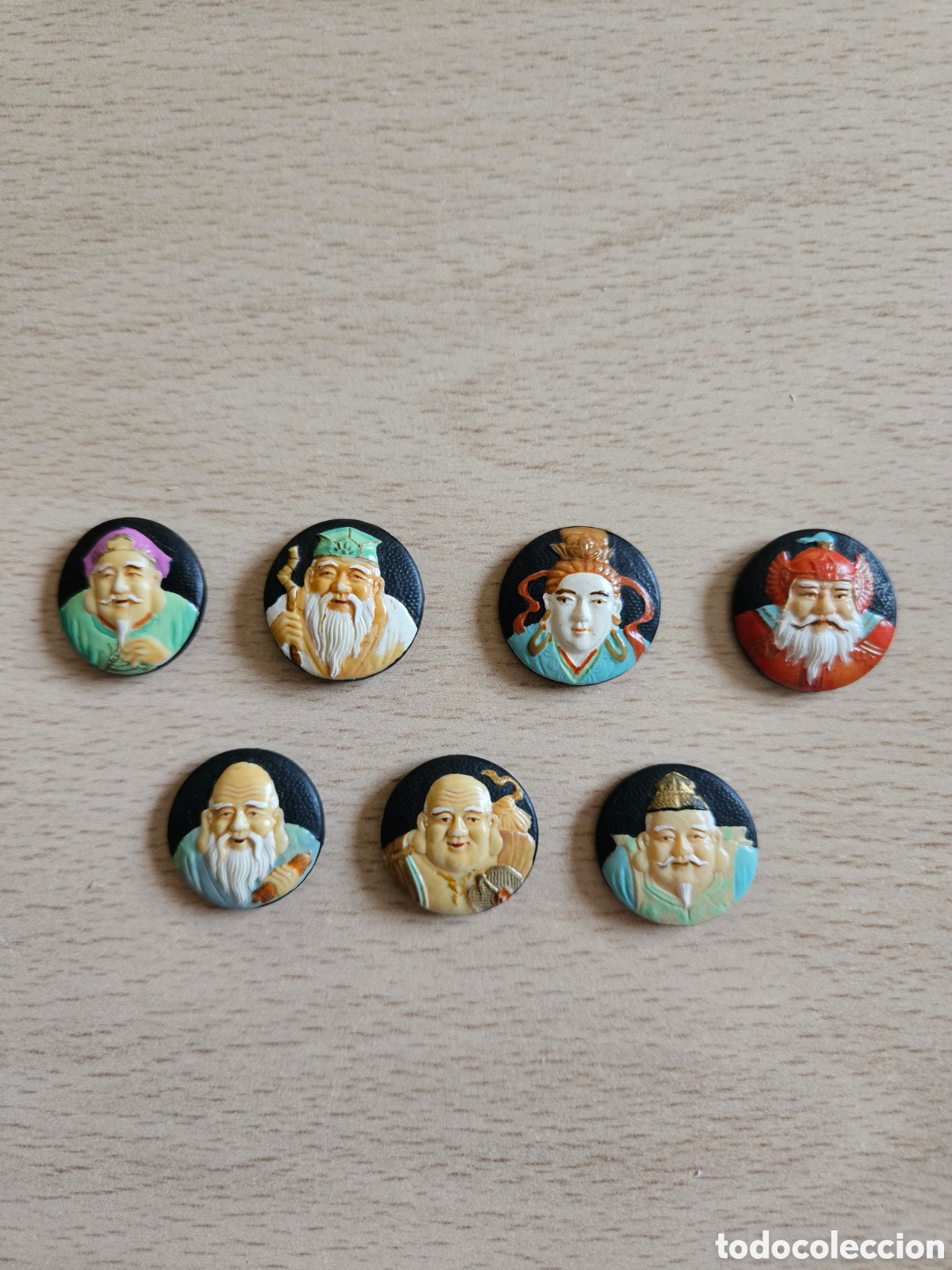 Antig&uuml;edades: Antiguos botones de porcelana Toshikane, 7 dioses de la fortuna, Jap&oacute;n
