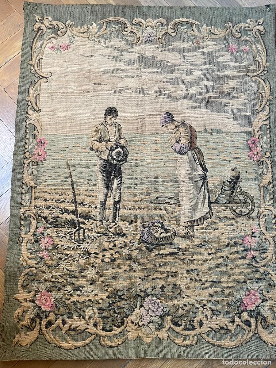 Antig&uuml;edades: Alfombra con reproducci&oacute;n del Angelus de Millet