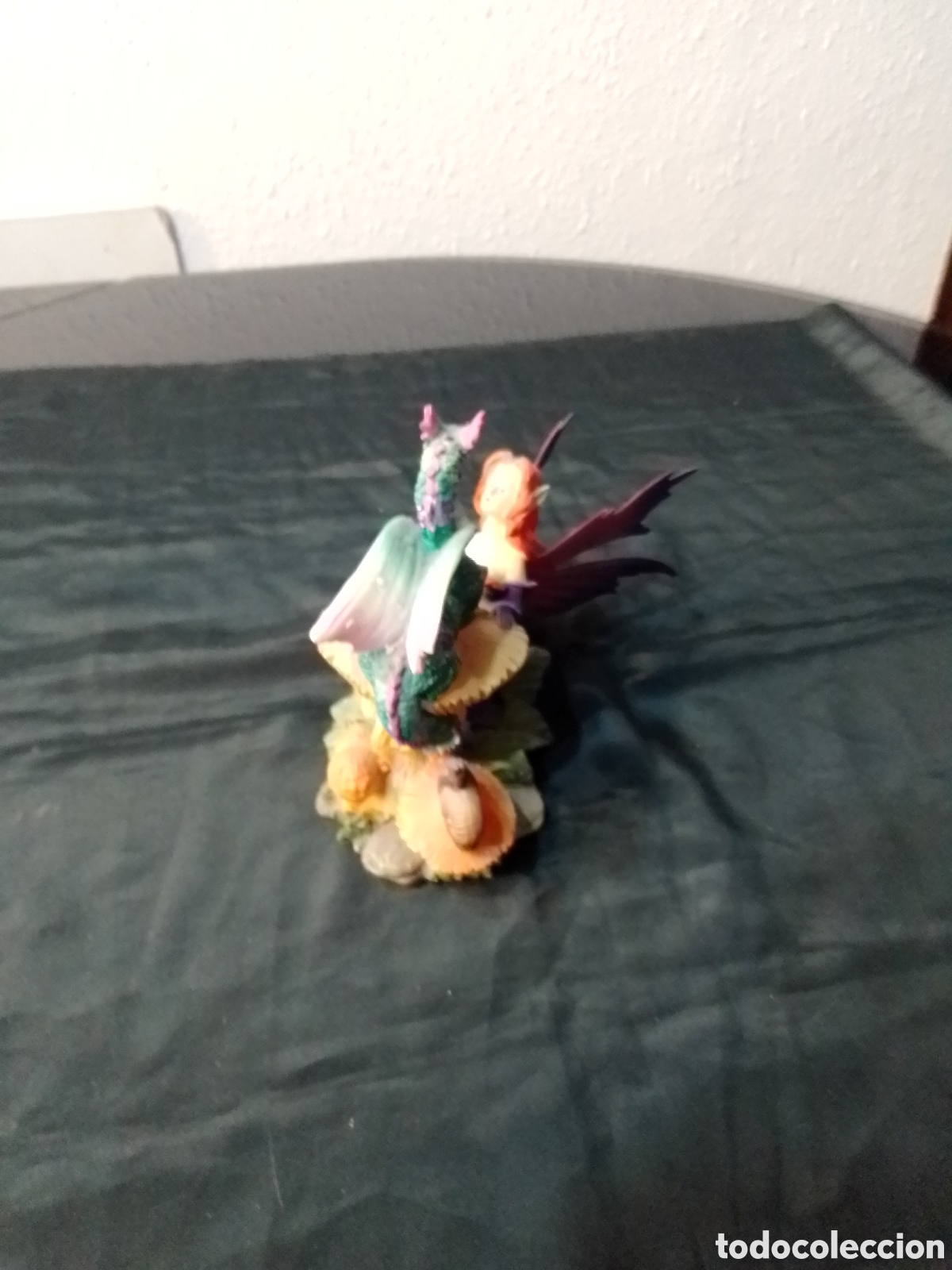 Antig&uuml;edades: Figura de hada y drag&oacute;n - Foto 4