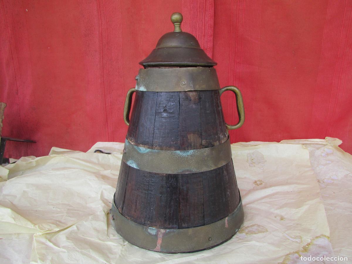 Antig&uuml;edades: C&aacute;ntara, sella o senlla gallega antigua. Roble y lat&oacute;n Mediana, 6 litros. 36 cm