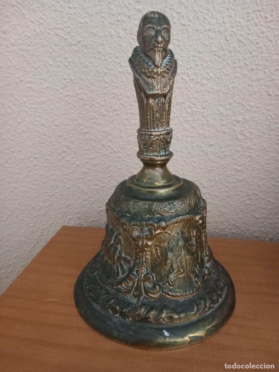 Antig&uuml;edades: Campana en bronce , cervantes , escenas el quijote