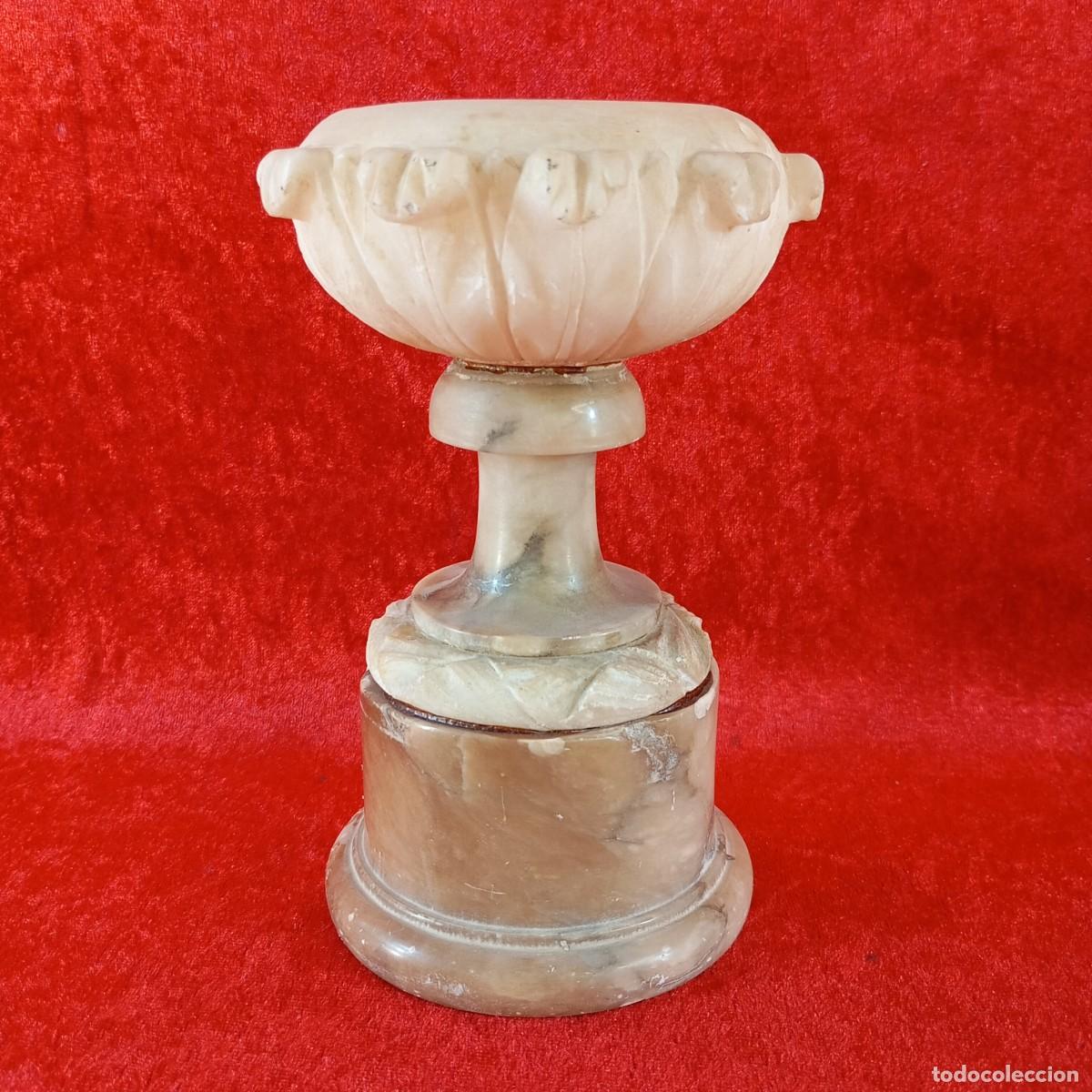Antig&uuml;edades: ANTIGUA URNA DE ALABASTRO O SIMILAR - ESTILO NEOCL&Aacute;SICO - VINTAGE - 17 X 9 CM / 2228