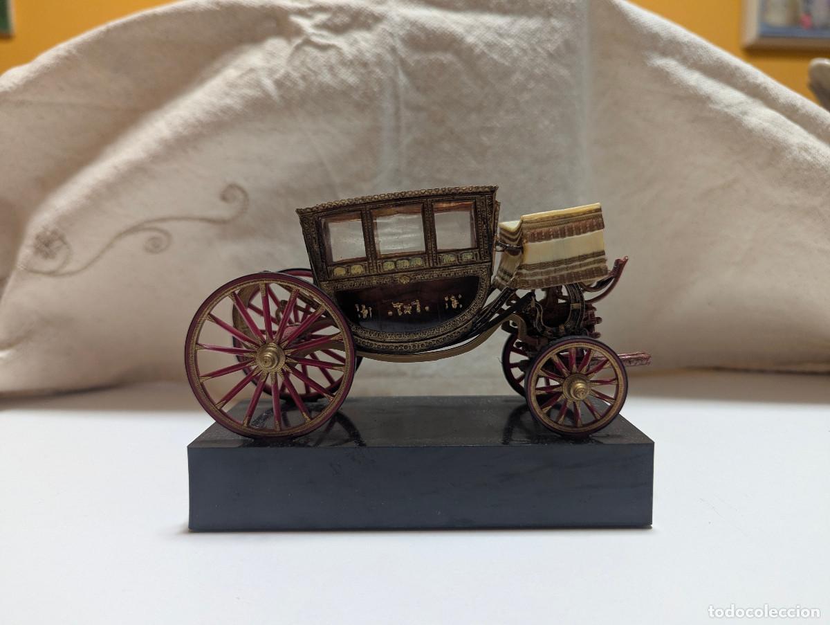 Antig&uuml;edades: Carroza de Concha del siglo XVIII &ndash; Museo de Carrozas Palacio de Oriente (Madrid)
