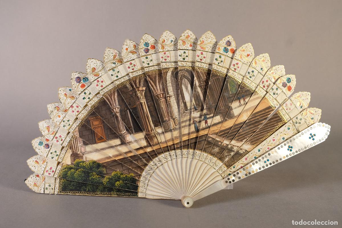 Antig&uuml;edades: Abanico con varillaje en madera y n&aacute;car pintado a mano siglo XIX