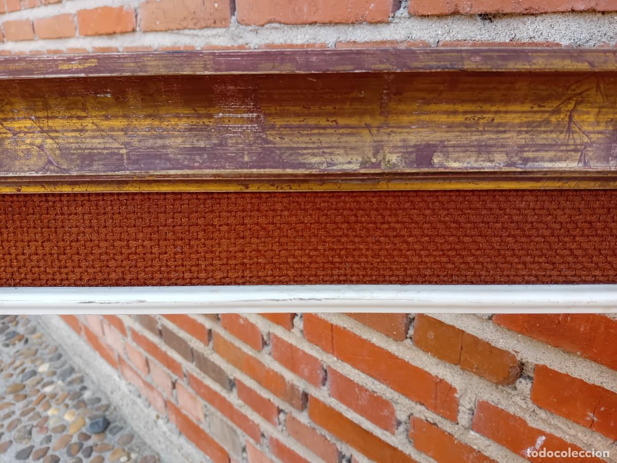 Antig&uuml;edades: Marco dorado con greca interior tipo arpillera d&eacute;cada de los 50 - Foto 2