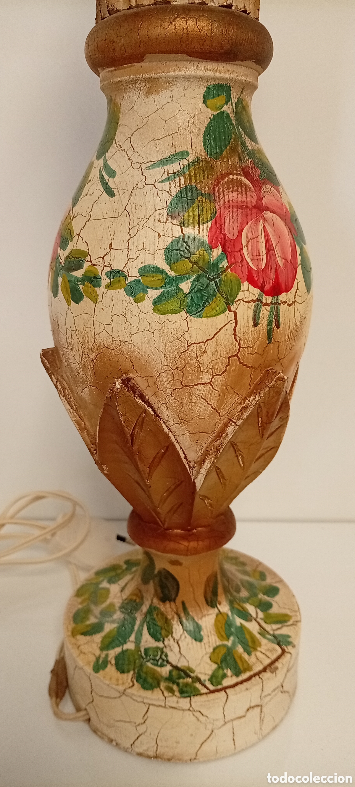Antig&uuml;edades: .LAMPARA DE MESA DE MADERA PINTADA A MANO - Foto 2