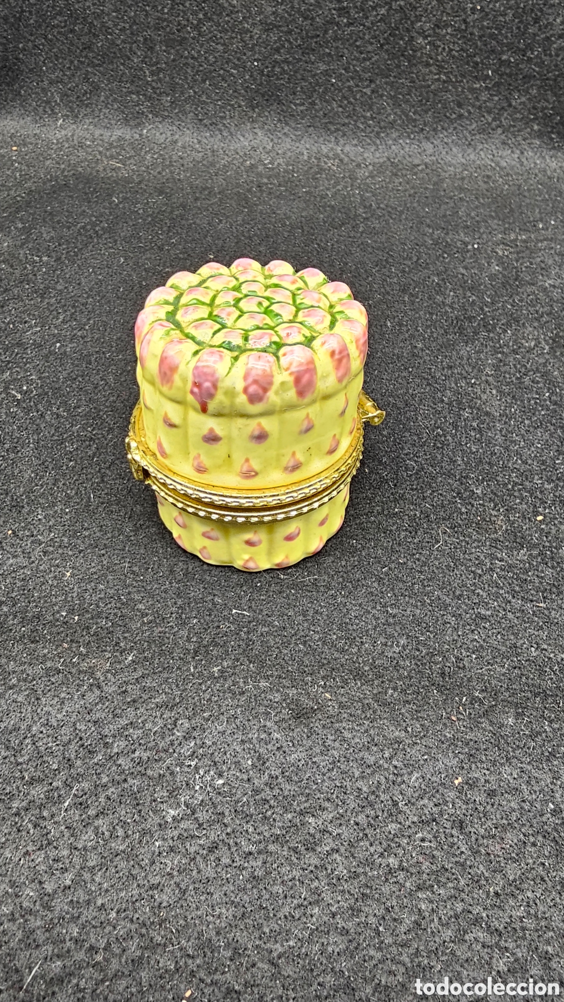 Antig&uuml;edades: Antigua cajita de colecci&oacute;n de porcelana