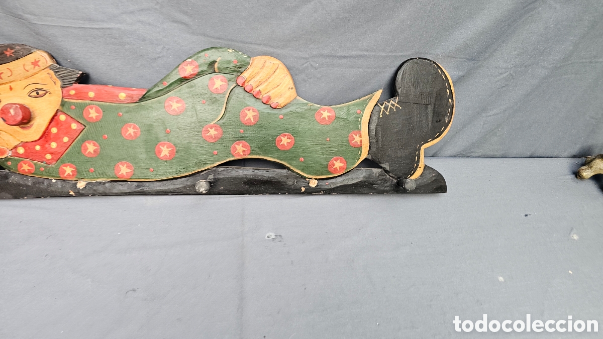 Antig&uuml;edades: Perchero de madera tallada - Foto 8