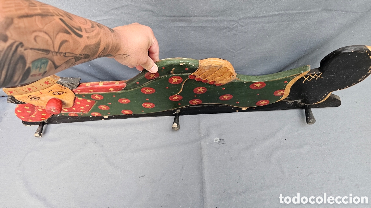 Antig&uuml;edades: Perchero de madera tallada - Foto 13